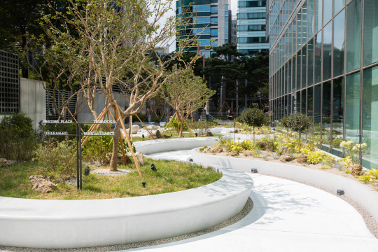 도심 속 열린 복합문화공간 포스코 스퀘어가든 전경. 포스코홀딩스 제공